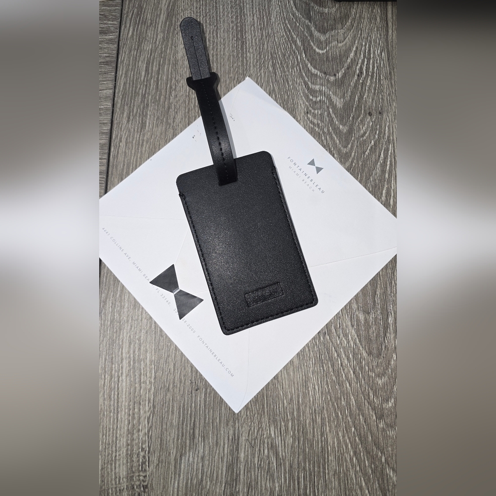 NWOT Black AWAY Leather Luggage Tag